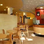 Hotel Renata 2*