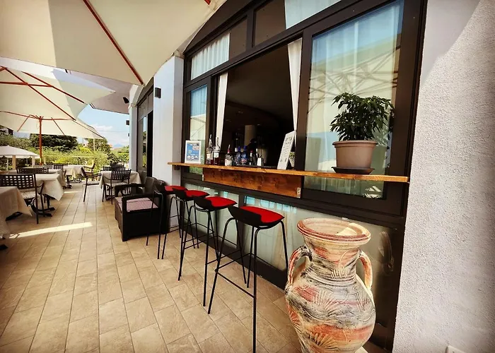 Renata Hotel 2*