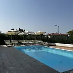 Hotel Renata 2*