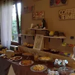 Hotel Renata 2*