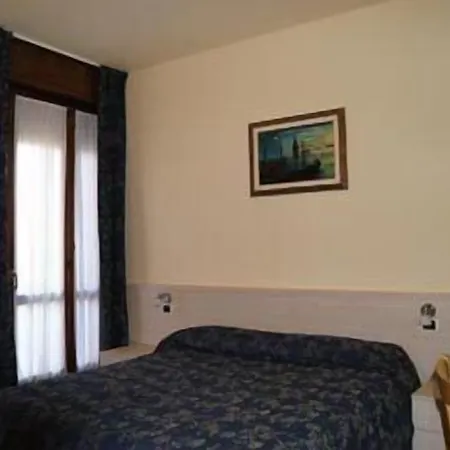 Renata Hotel 2*