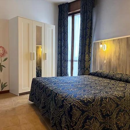 Hotel Renata 2*