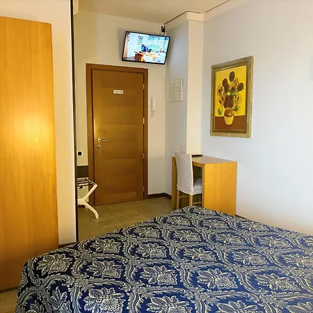 Hotel Renata 2*